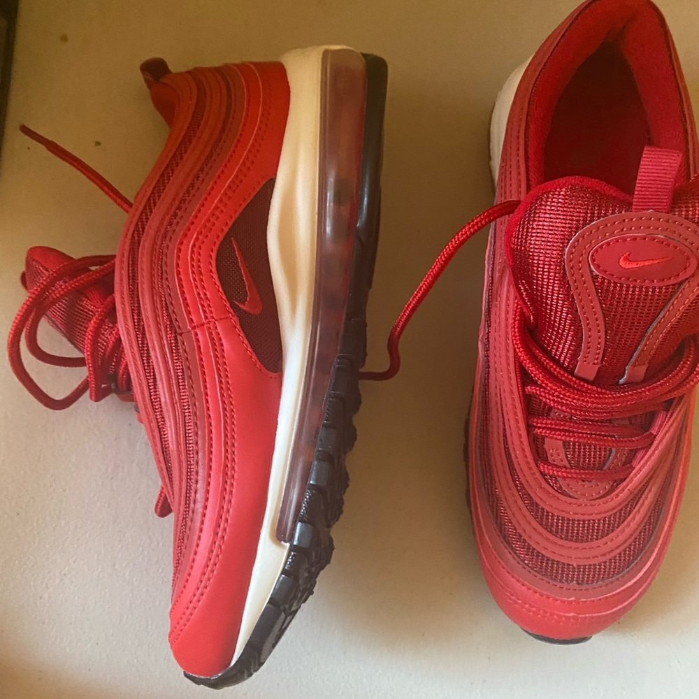 Red Nike